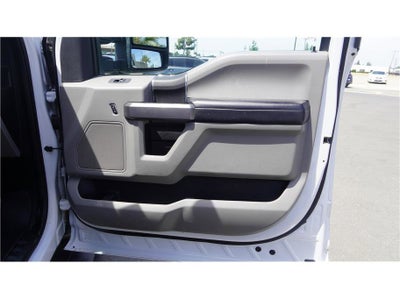 2018 Ford Super Duty F-350 DRW XLT Cab & Chassis 4D