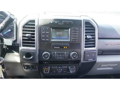 2018 Ford Super Duty F-350 DRW XLT Cab & Chassis 4D