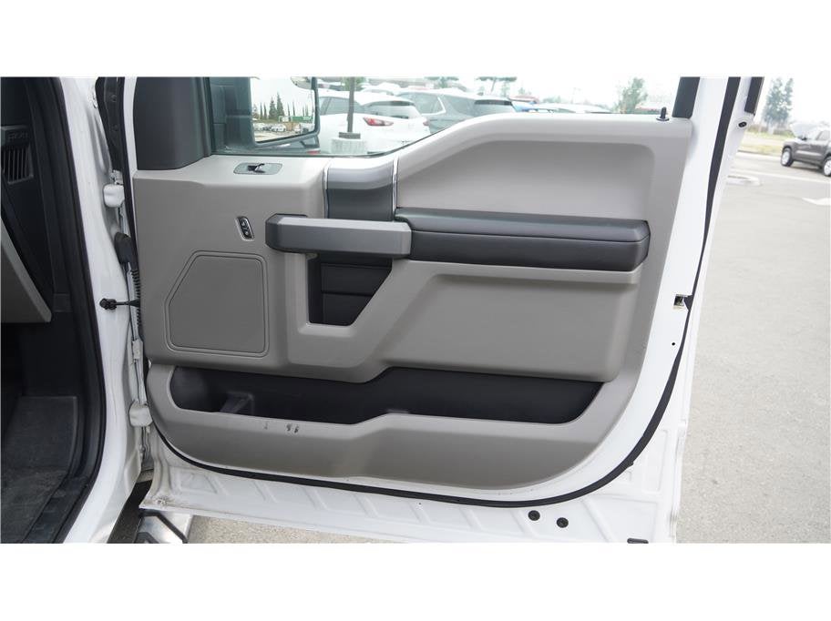 2018 Ford F-150 XLT Pickup 4D 5 1/2 ft