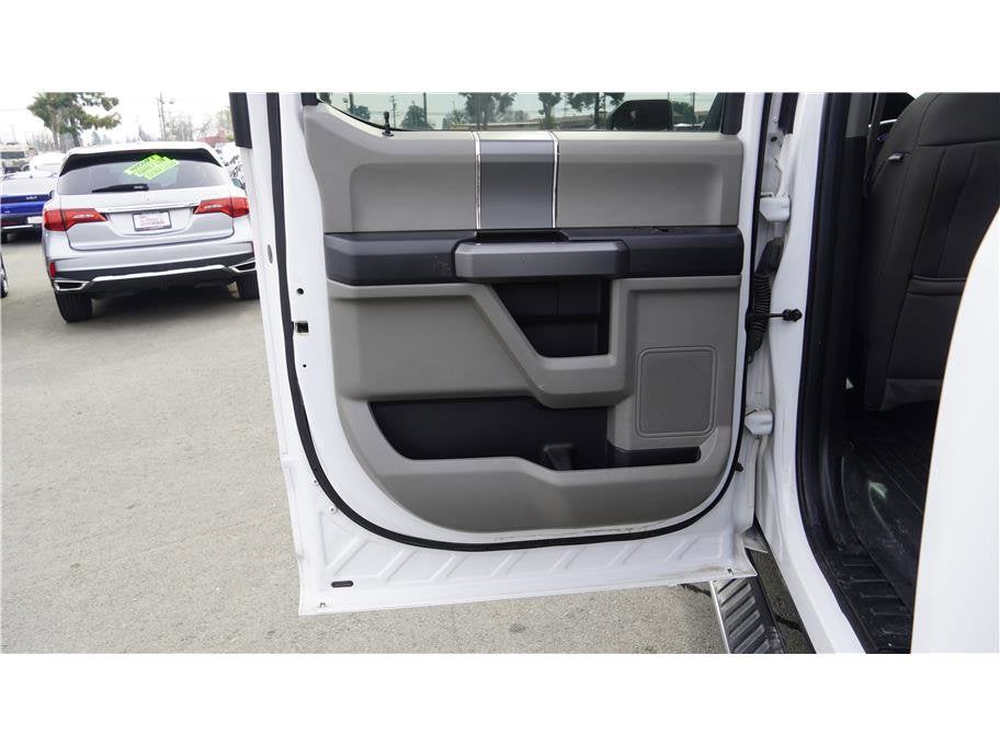 2018 Ford F-150 XLT Pickup 4D 5 1/2 ft