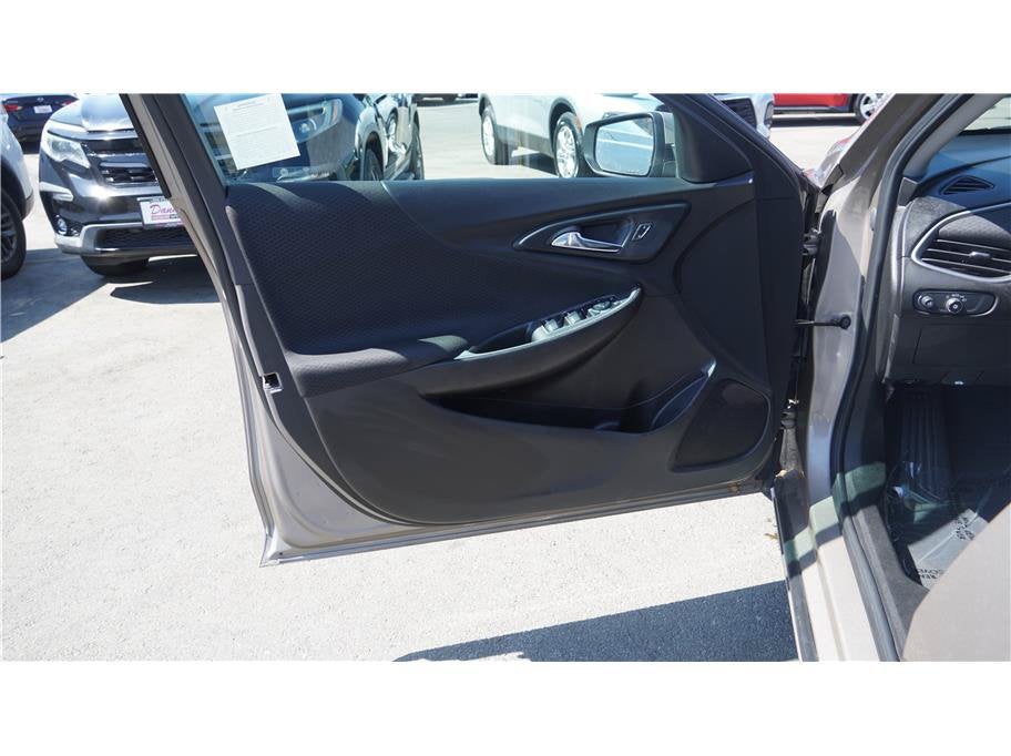 2025 Chevrolet Malibu LT