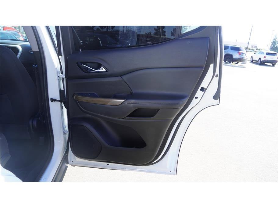 2022 GMC Acadia SLE