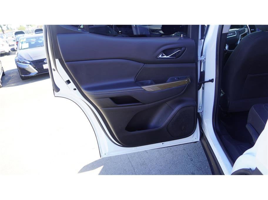 2022 GMC Acadia SLE