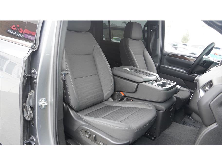 2022 GMC Yukon XL SLE