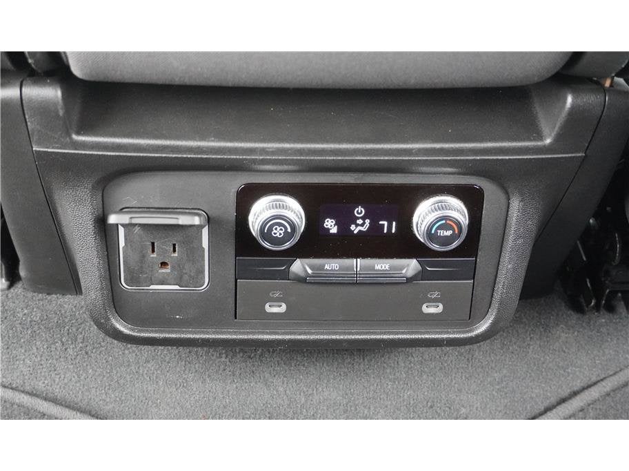 2022 GMC Yukon XL SLE