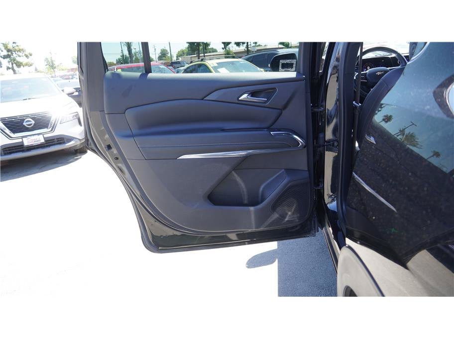 2025 Chevrolet Traverse FWD LT