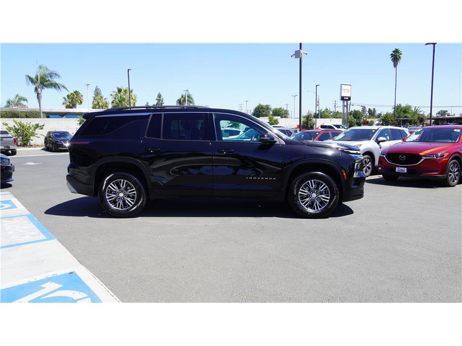 2025 Chevrolet Traverse FWD LT