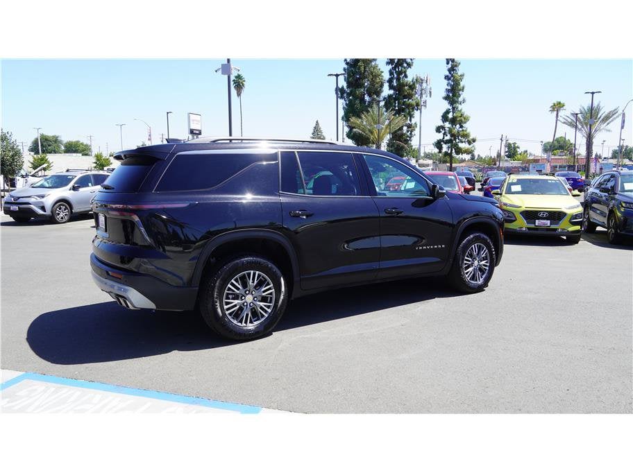 2025 Chevrolet Traverse FWD LT