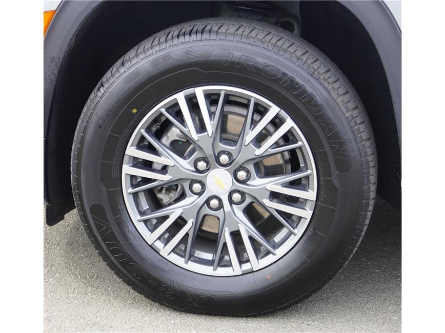 2025 Chevrolet Traverse FWD LT