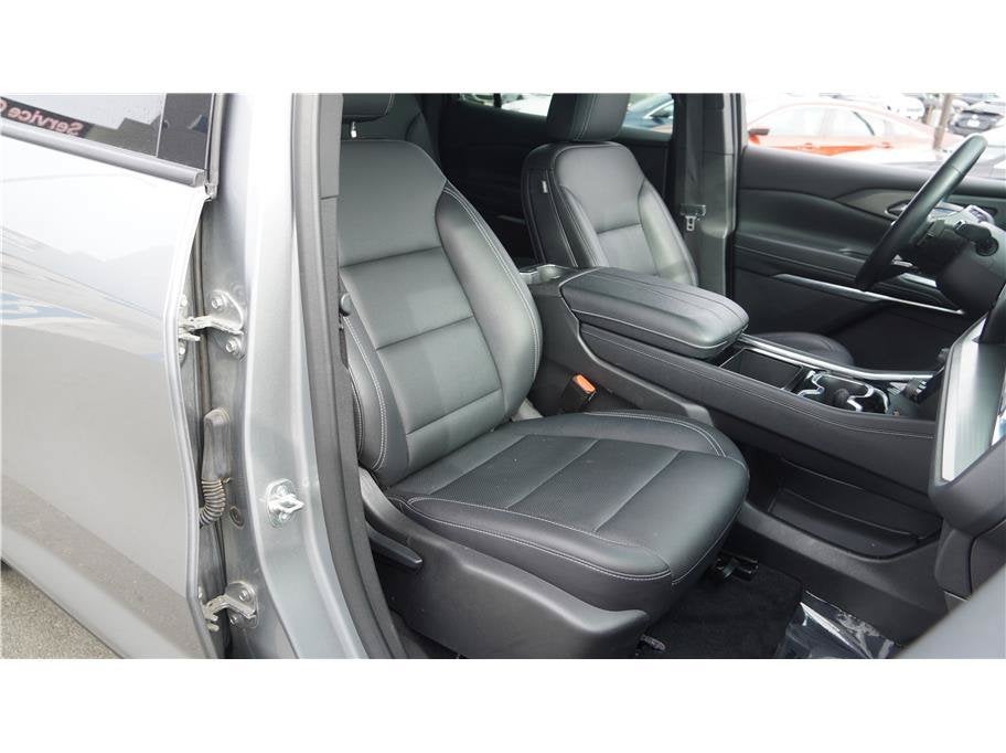 2025 Chevrolet Traverse FWD LT