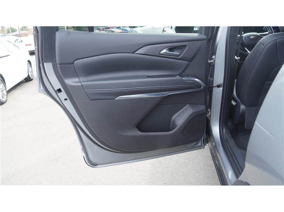 2025 Chevrolet Traverse FWD LT