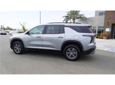 2025 Chevrolet Traverse FWD LT