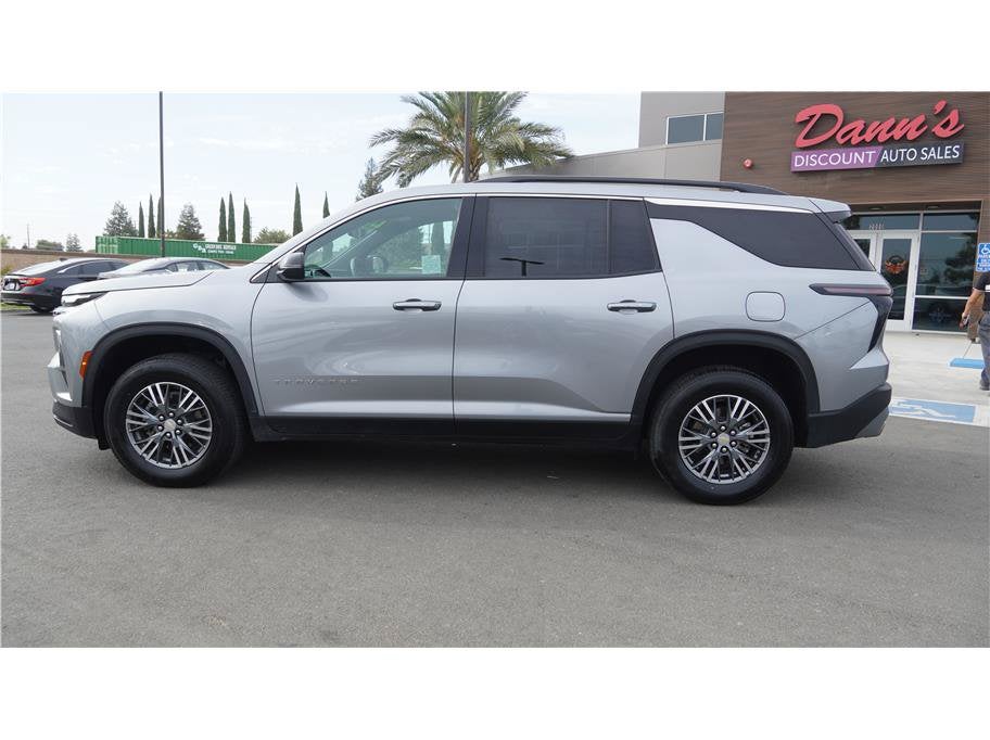 2025 Chevrolet Traverse FWD LT