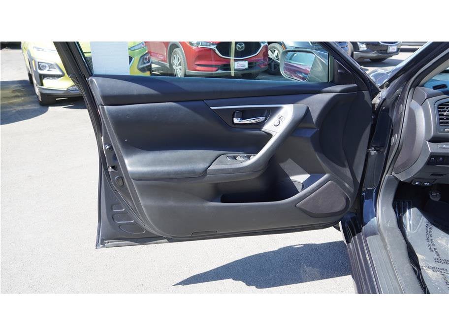 2017 Nissan Altima 2.5 SV Sedan 4D