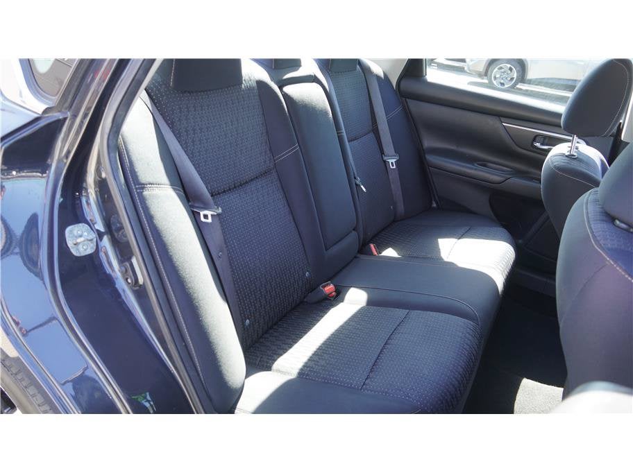 2017 Nissan Altima 2.5 SV Sedan 4D