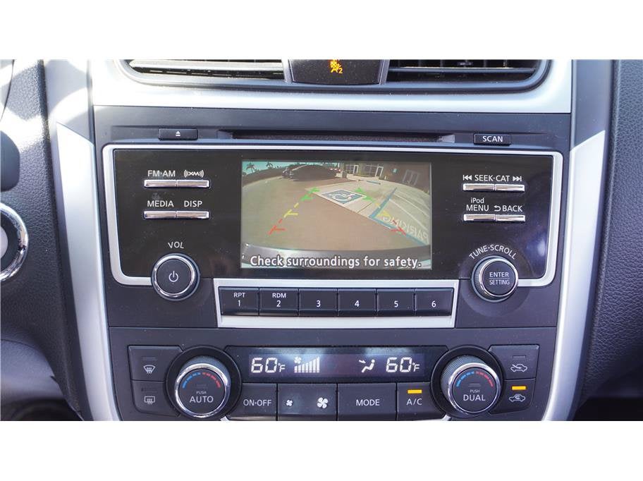 2017 Nissan Altima 2.5 SV Sedan 4D