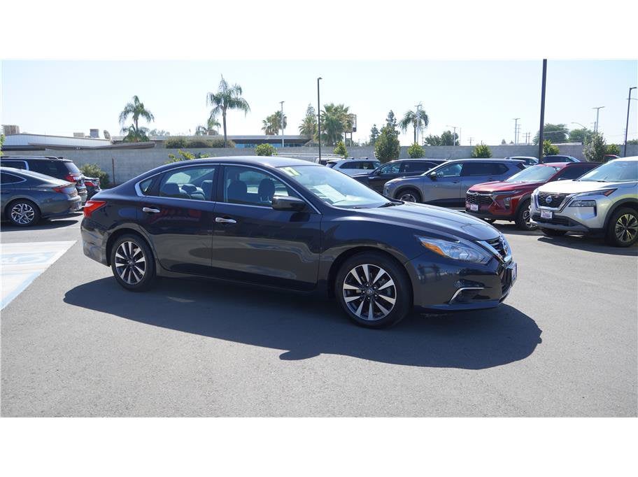 2017 Nissan Altima 2.5 SV Sedan 4D