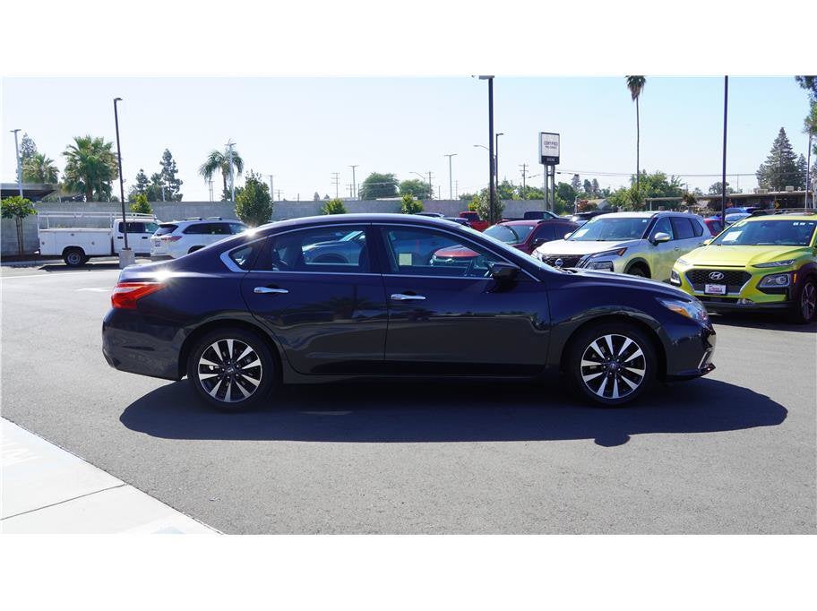 2017 Nissan Altima 2.5 SV Sedan 4D