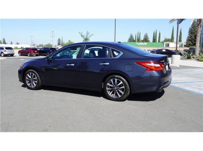 2017 Nissan Altima 2.5 SV Sedan 4D