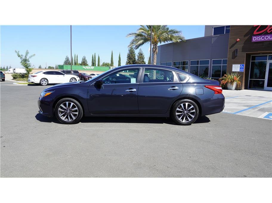 2017 Nissan Altima 2.5 SV Sedan 4D
