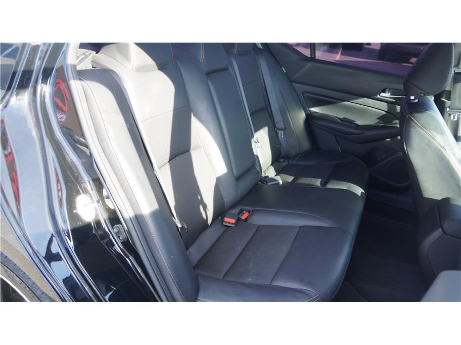 2021 Nissan Altima 2.0 SR