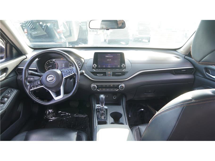 2021 Nissan Altima 2.0 SR