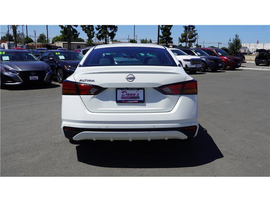 2025 Nissan Altima SV