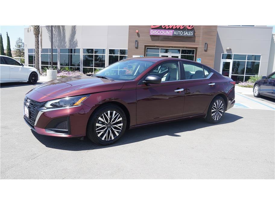 2025 Nissan Altima SV