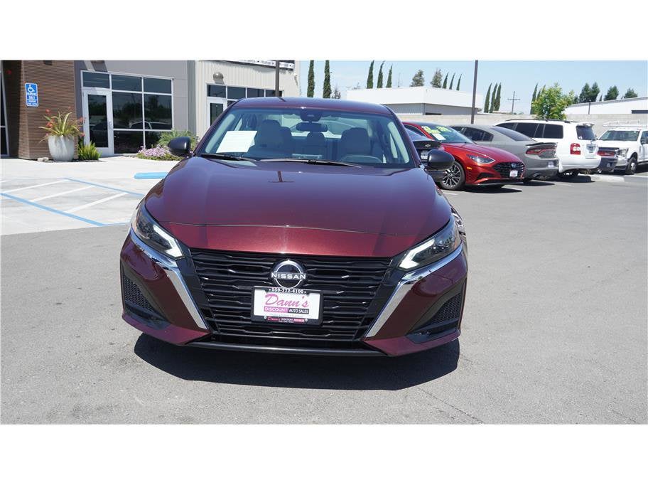 2025 Nissan Altima SV
