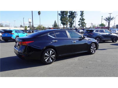 2021 Nissan Altima 2.5 SV