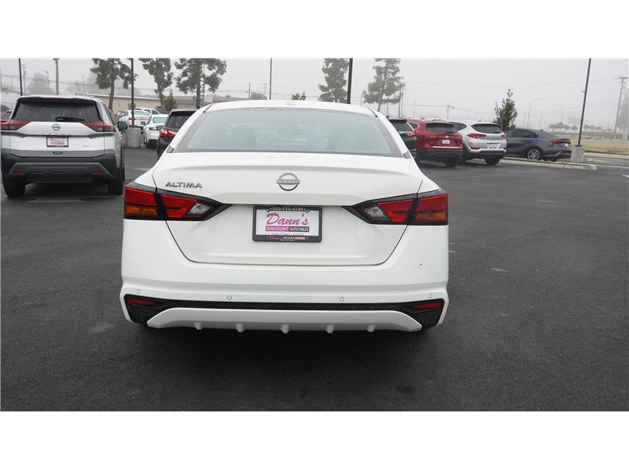 2025 Nissan Altima SV