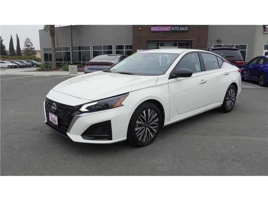 2025 Nissan Altima SV