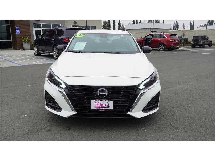 2025 Nissan Altima SV