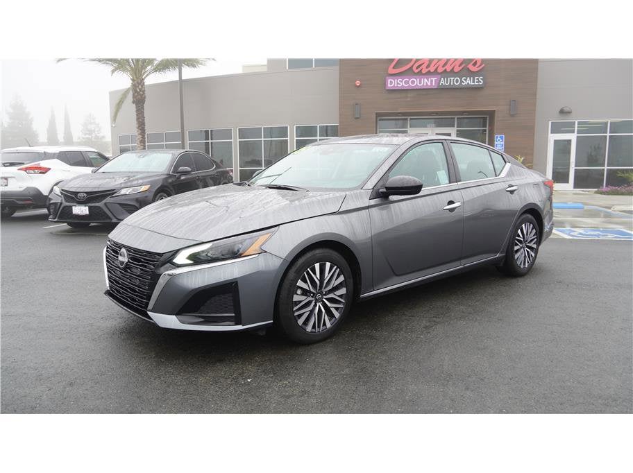 2025 Nissan Altima SV