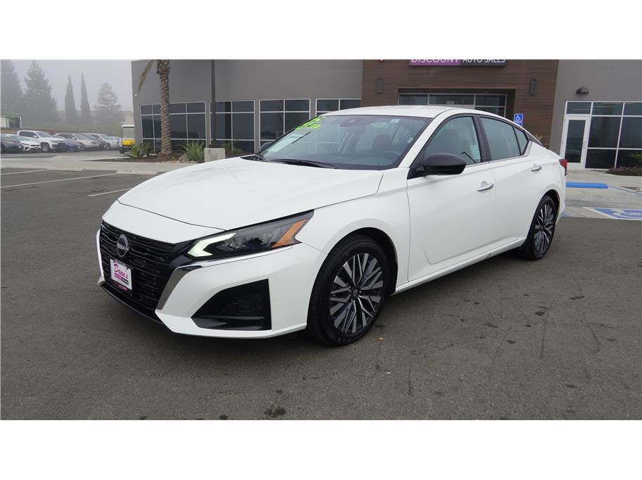 2025 Nissan Altima SV