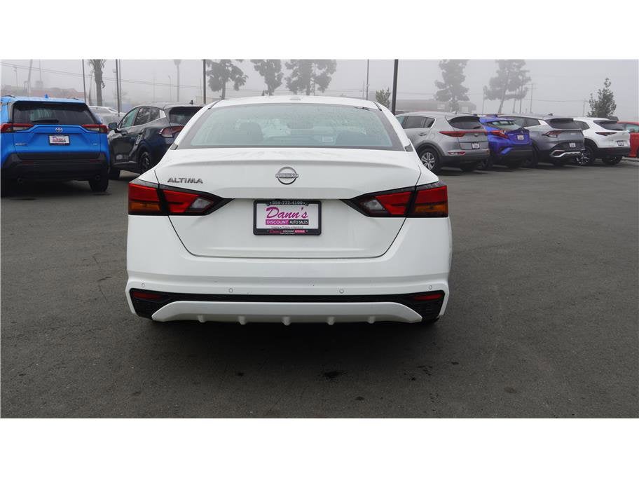 2025 Nissan Altima SV