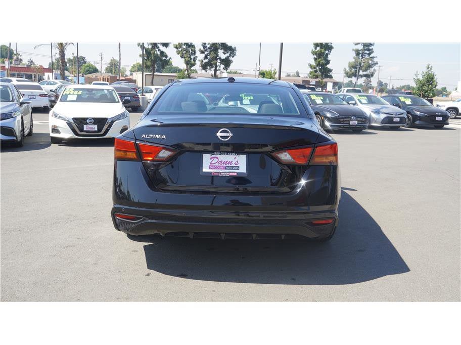 2025 Nissan Altima SV