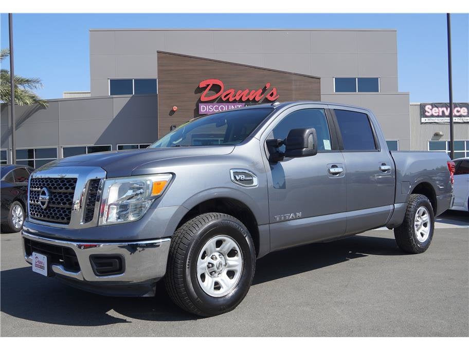 2017 Nissan Titan SV