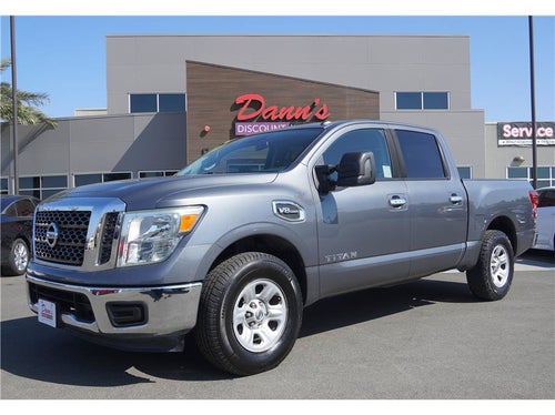 2017 Nissan Titan SV