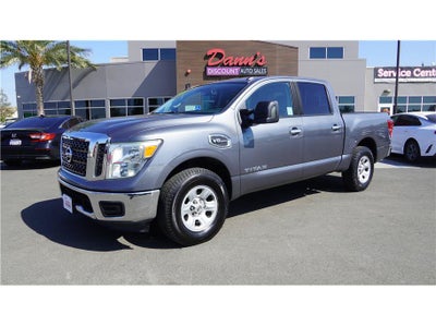 2017 Nissan Titan SV
