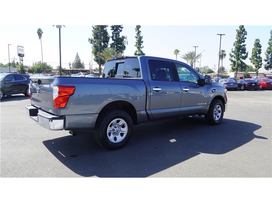2017 Nissan Titan SV