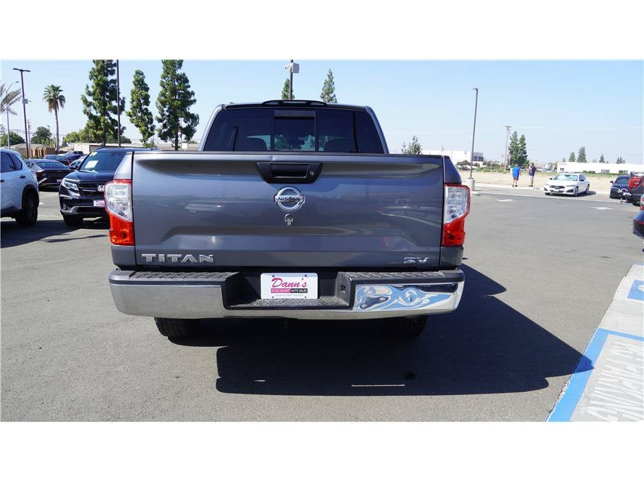 2017 Nissan Titan SV