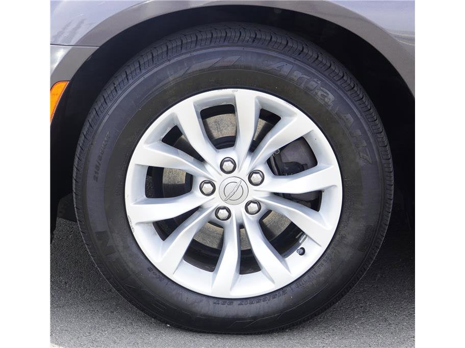 2015 Chrysler 300 Limited