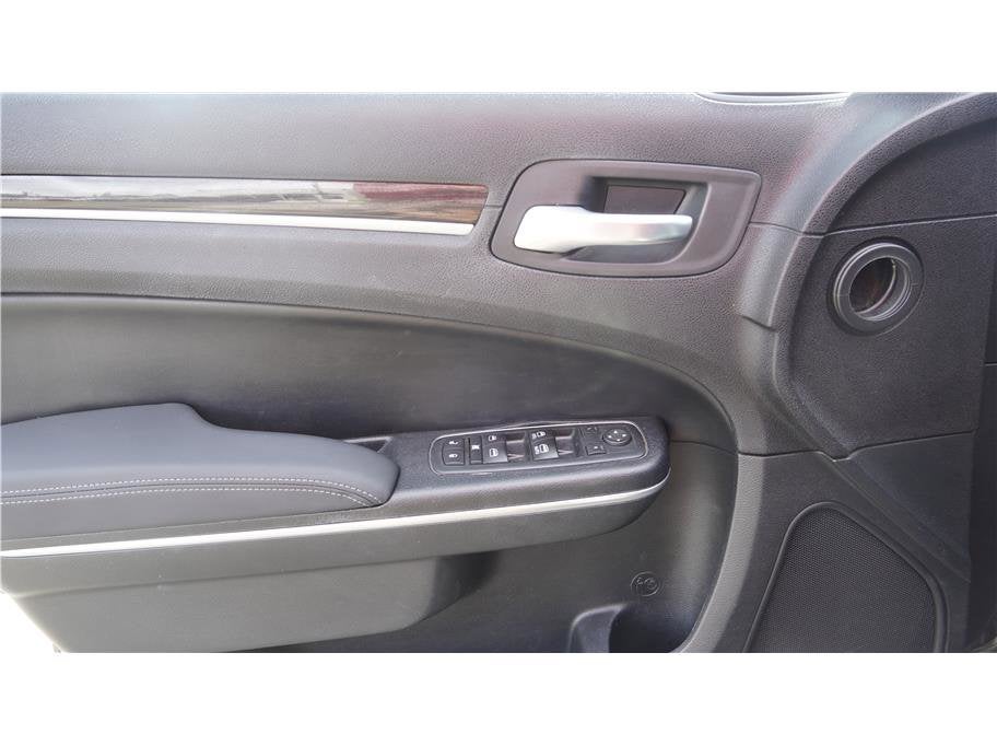 2015 Chrysler 300 Limited