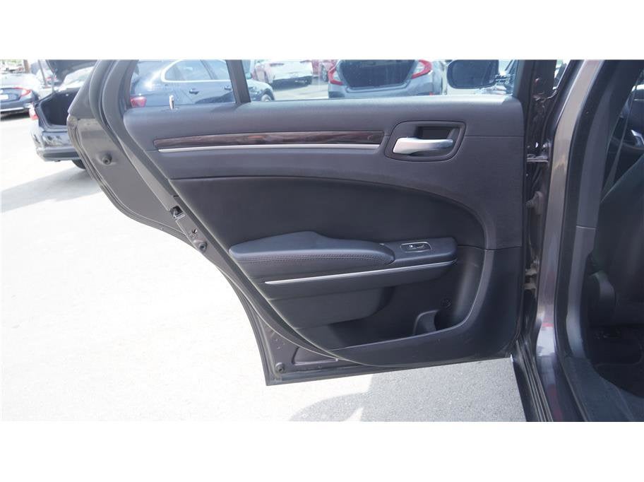 2015 Chrysler 300 Limited