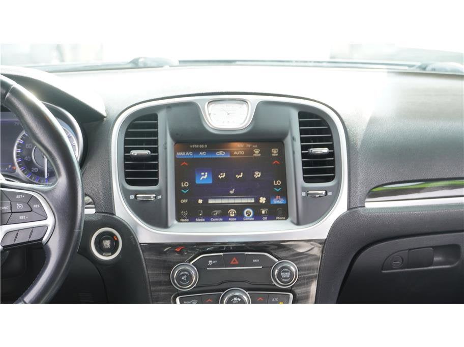 2015 Chrysler 300 Limited