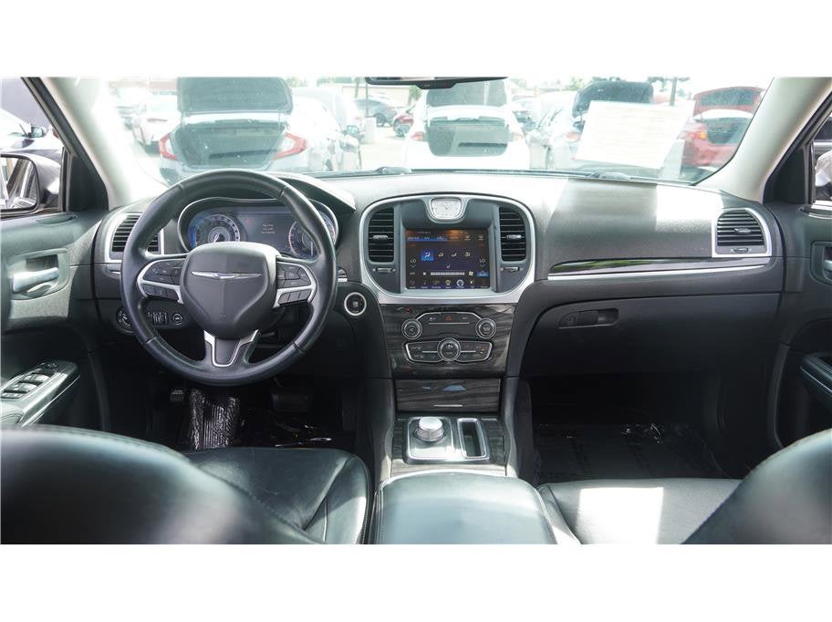 2015 Chrysler 300 Limited