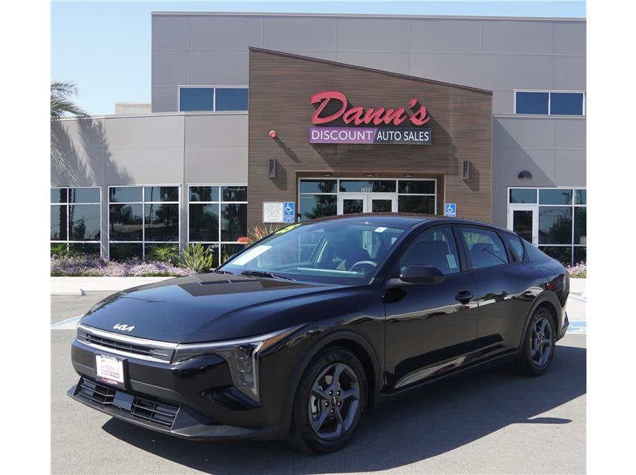 2025 Kia K4 LXS AT's photo