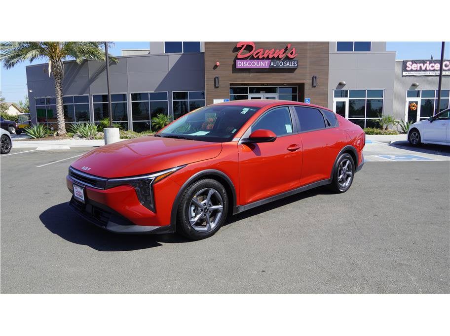 2025 Kia K4 LXS