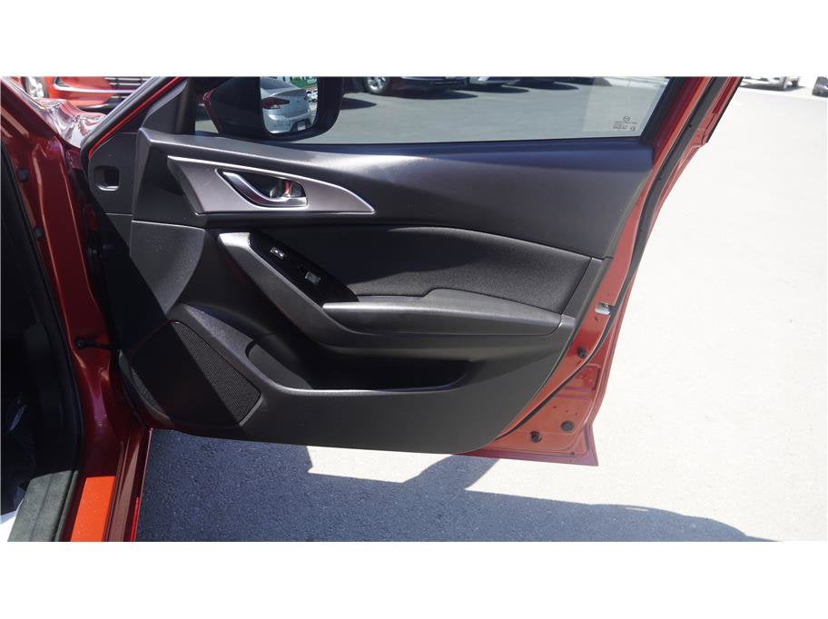 2018 Mazda Mazda3 4-Door Sport